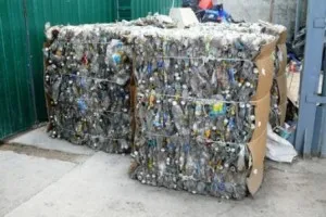 Кипованная ПЭТ-бутылка - заготовка вторсырья